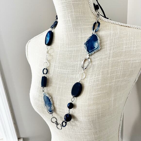 NEW Chico's Adjustable Blue Faux Agate Geode Station Necklace - Picture 1 of 7